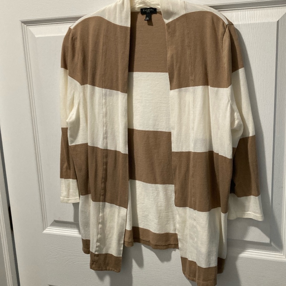 Ladies, lightweight cardigan.